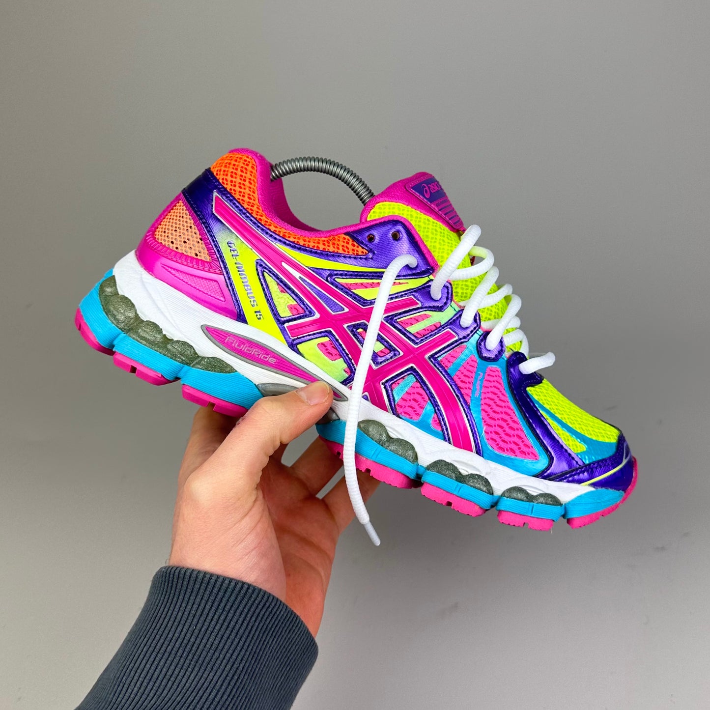 us9W | eu40.5 | cm25.5