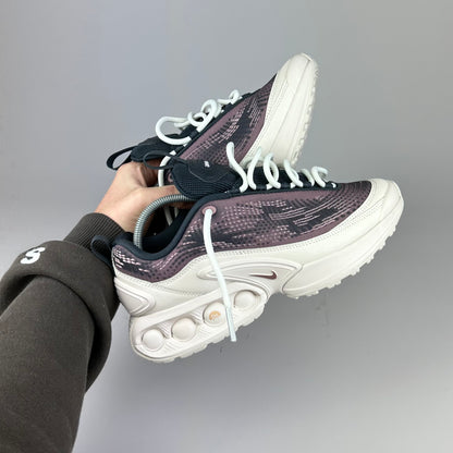 A FEW SIZE AVAILABLE